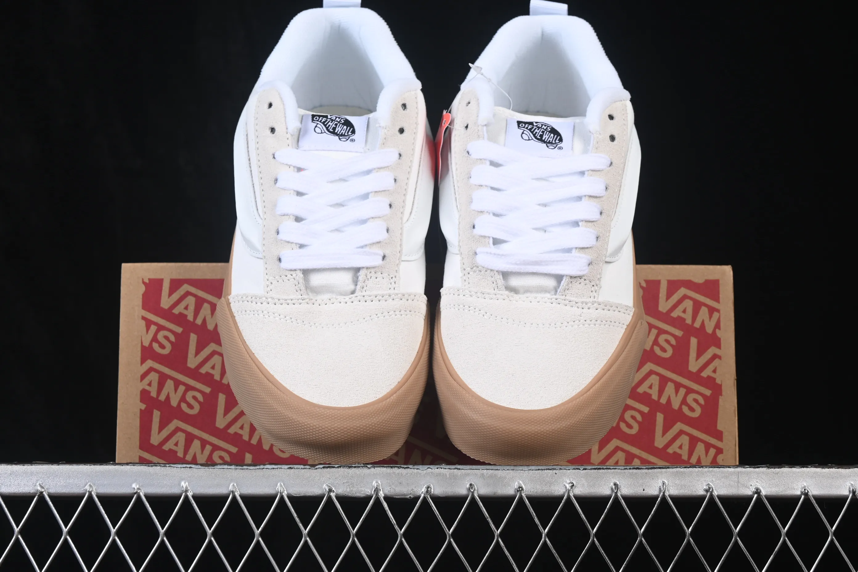 All categories Vans Vans series Vans Low Vans Knu Skool Vans low-top casual skateboard shoes VN0009D22CJI